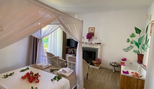 Junior Suite, Jetted Tub, Executive Level