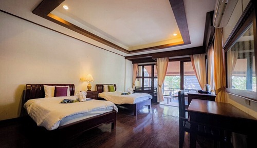 Hillside Deluxe Twin Room