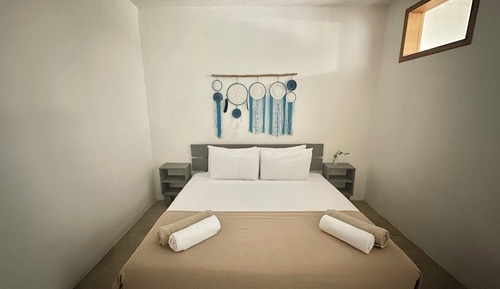 Suite, Kitchen, Pool View