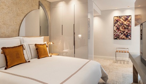 Grand Room, 1 King Bed