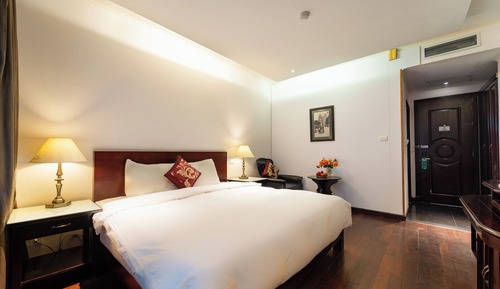 Deluxe Double or Twin Room