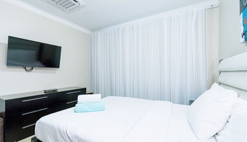 Deluxe Condo, 1 Queen Bed