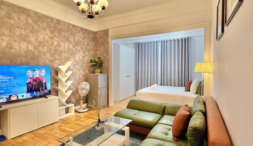 Grand Studio Suite, City View
