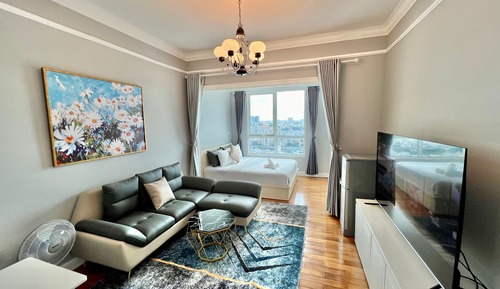 Executive Studio Suite, City View