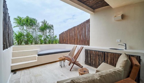 Deluxe Apartment, 2 Bedrooms, 2 Bathrooms, Poolside