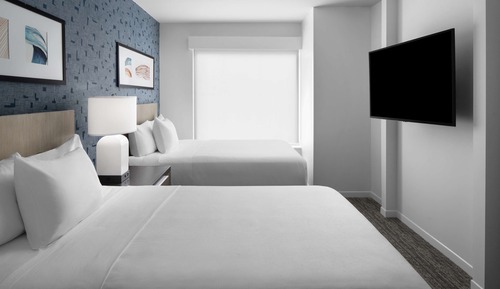 Suite, 1 Bedroom, Kitchen (2 Queen Beds & 1 Sofa Bed)