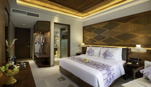 Deluxe With Bathtub (with Daily Afternoon Tea)