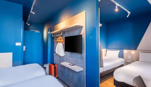 Family Room, Multiple Beds