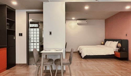Deluxe Studio