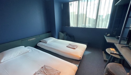 [Dark Blue] Connecting Room B, Non Smoking
