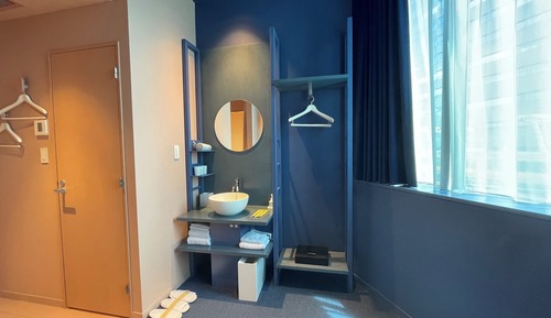 [Dark Blue] Loft Room B, Non Smoking