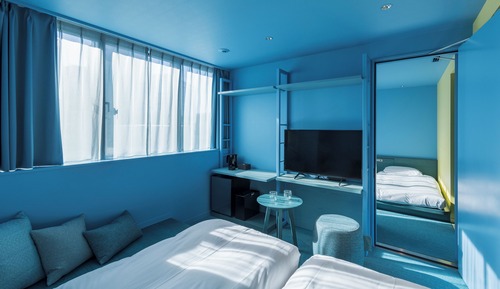 [Light Blue] Connecting Room B, Non Smoking