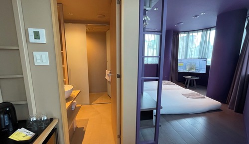 [Purple] Corner Room, Non Smoking