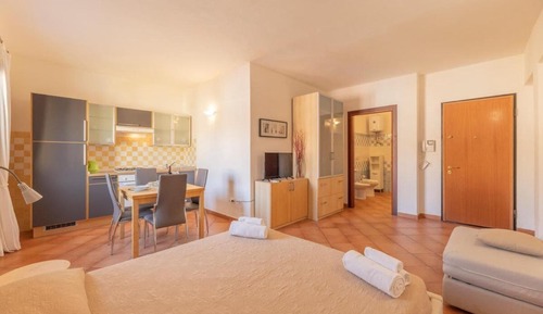 Apartment, Multiple Bedrooms, Balcony