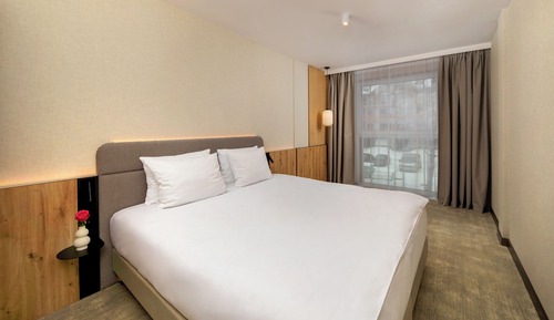 Junior Suite, Multiple Beds