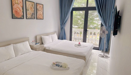 Basic Double Room, 2 Queen Beds, City View