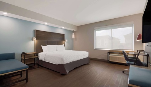 Room, 1 King Bed, Accessible (Hearing)