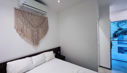 Deluxe Studio Suite