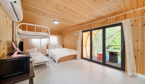 Basic Room, 1 Bedroom (Caravan1)