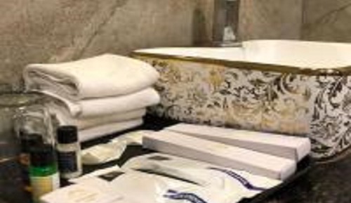 Family Suite with Bathtub
