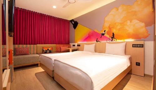 D-Luxe Twin Room