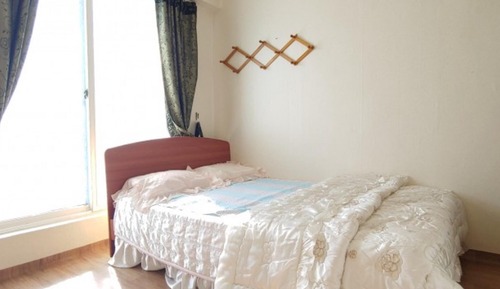 Room (Family room 2)