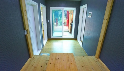 Room (Pine room)