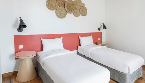 Studio, 2 Twin Beds