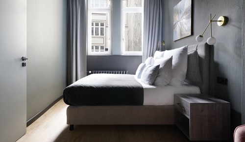 Extra Large Room with Sofa Bed