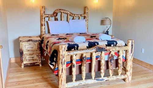 Standard Suite, 2 Queen Beds, Mountain View