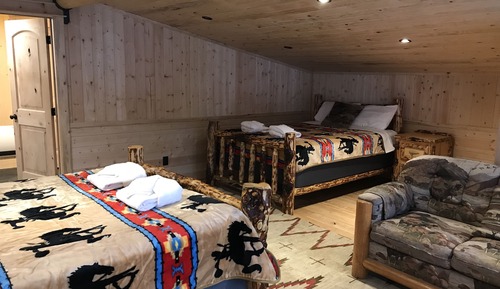 Family Room, Multiple Beds, Non Smoking, Mountain View