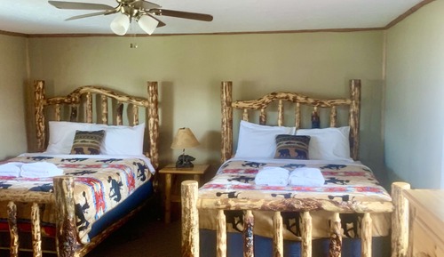 Superior Cabin, 2 Bedrooms, Mountain View