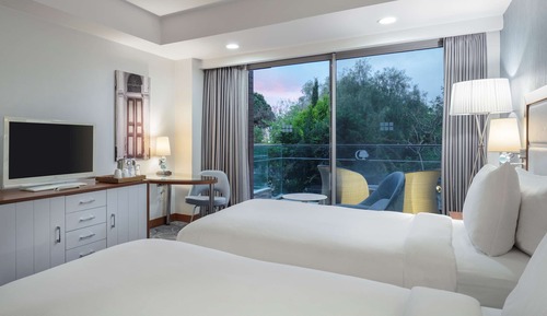 Room, 2 Twin Beds, Smoking