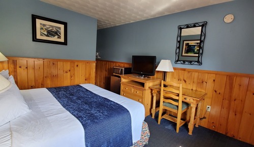 Standard Room, 1 King Bed