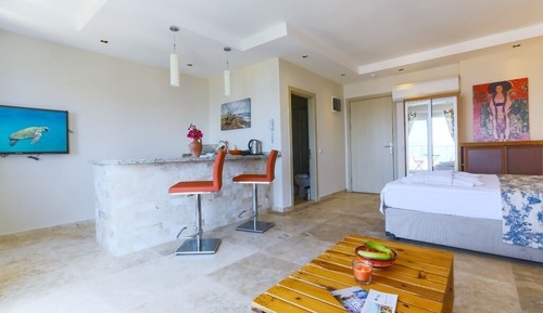 Junior Suite, Balcony, Partial Sea View