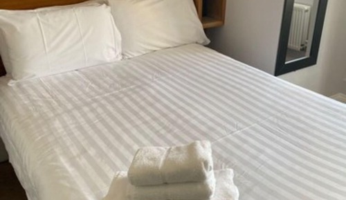 Value Double Room Ensuite (No lift access - 40 steps)