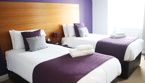 Value Twin Room Ensuite (No lift access - 40 steps)