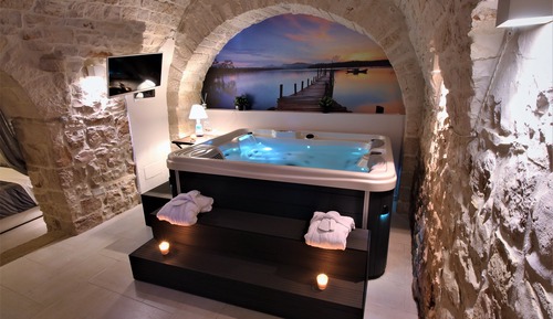 Luxury Suite, 1 Bedroom, Jetted Tub