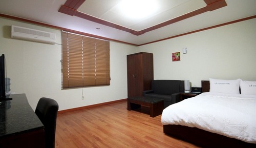 Room (Deluxe room)