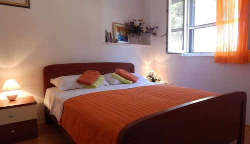 Apartment (Two Bedroom Apartment with Terrace Sa)