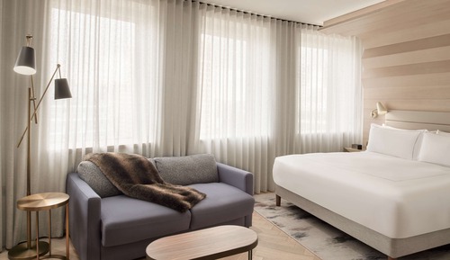 Junior Suite, 1 King Bed with Sofa bed