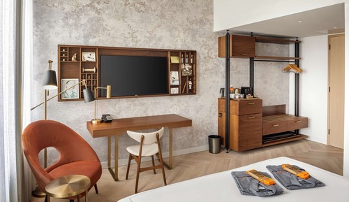 Premium Room, 1 King Bed