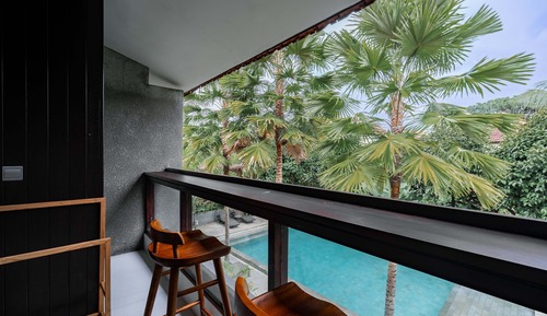 Deluxe Room, Balcony, Pool View