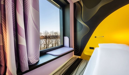 Comfort Room, View (Design)