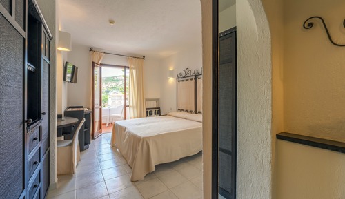 Room, Sea View