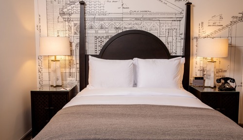Room, 1 King Bed (St. Edward)