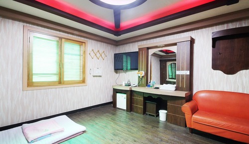 Room (Ondol room)