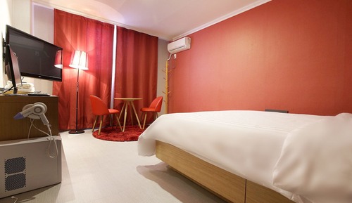 Room (Special Room B)