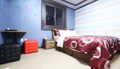 Room (Standard Room B)