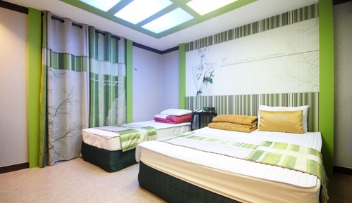 Room (Twin Room)
